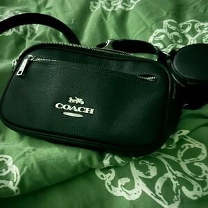 Coach leather cross body bag excellent condition